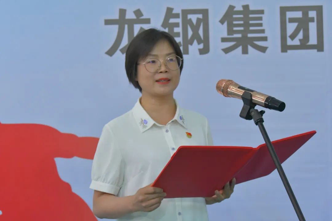 龍鋼集團(tuán)公司“提升執(zhí)行力 奮戰(zhàn)雙目標(biāo)”乒乓球比賽開幕 龍鋼集團(tuán)公司“提升執(zhí)行力 奮戰(zhàn)雙目標(biāo)”乒乓球比賽開幕