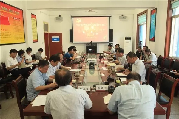 龍鋼集團(tuán)黨委中心組進(jìn)行第十七次集體學(xué)習(xí) 龍鋼集團(tuán)黨委中心組進(jìn)行第十七次集體學(xué)習(xí)