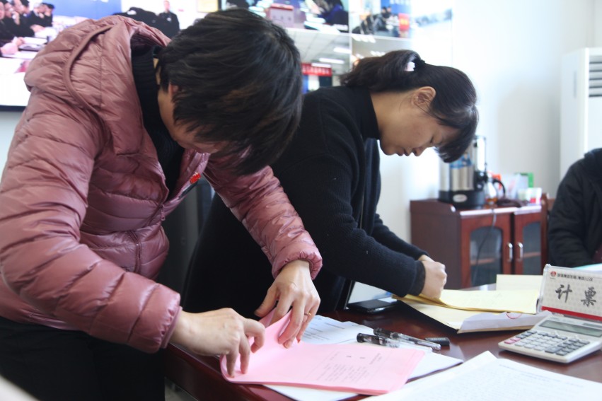 龍鋼集團(tuán)召開(kāi)黨員代表會(huì)議選舉出席上級(jí)黨代會(huì)代表