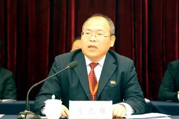 龍鋼集團(tuán)公司召開二屆五次職工（會員）代表大會暨2017年工作會