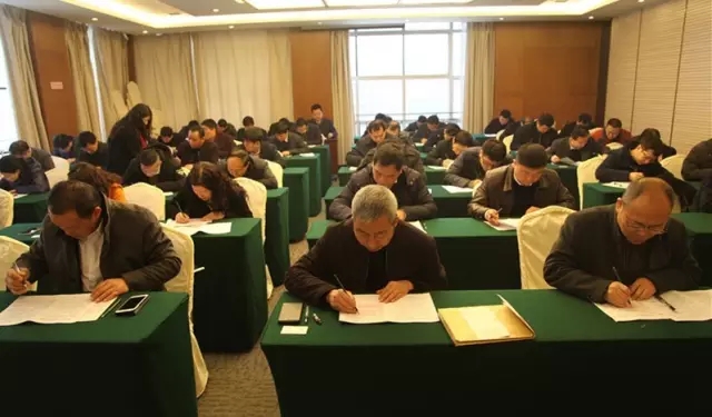 龍鋼集團(tuán)公司舉辦企業(yè)主要負(fù)責(zé)人、安全管理人員復(fù)審、辦證考試