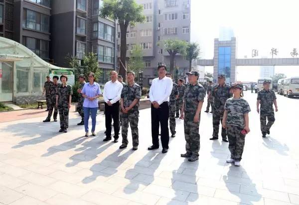 省人防宣傳教育“雙百工程”現(xiàn)場會(huì)在綜合服務(wù)公司禹錦園小區(qū)召開