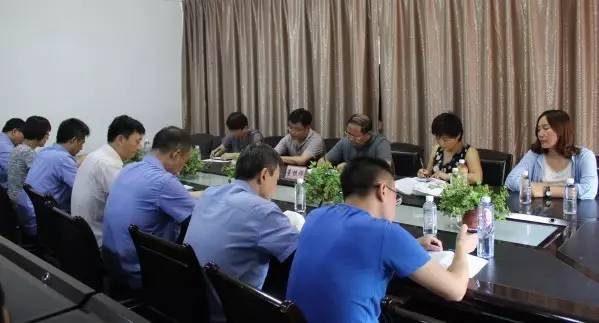 董銀師、史明奇一行到西鋼、紅光物流公司檢查黨風(fēng)廉政建設(shè)工作