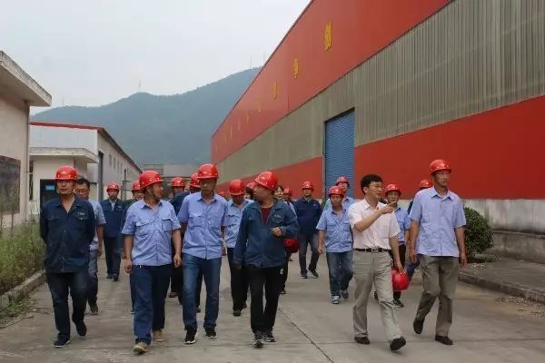西鋼公司、紅光物流公司全力支援柞水同興軋鋼生產(chǎn)線啟動(dòng)