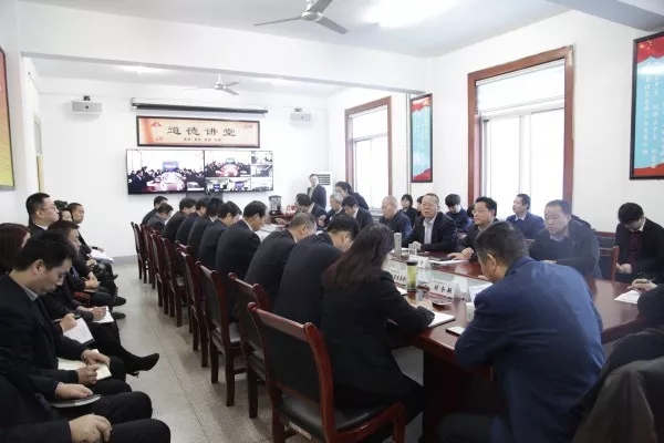 龍鋼集團(tuán)公司召開“吃拿卡要”問題專項治理動員部署大會 龍鋼集團(tuán)公司召開“吃拿卡要”問題專項治理動員部署大會