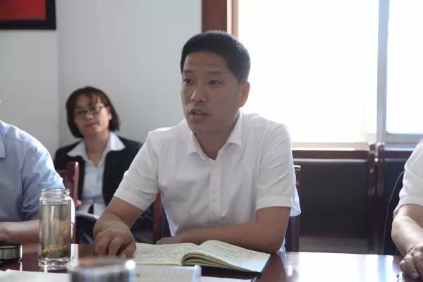 龍鋼集團(tuán)強(qiáng)調(diào):敢于擔(dān)當(dāng)善作為 全力沖刺雙過(guò)半 龍鋼集團(tuán)強(qiáng)調(diào):敢于擔(dān)當(dāng)善作為 全力沖刺雙過(guò)半