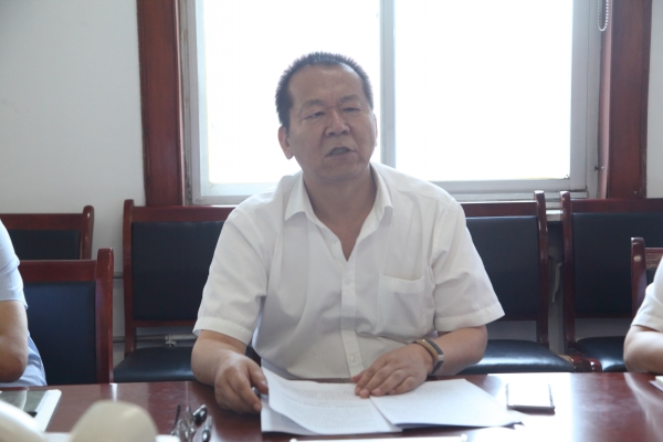 龍鋼集團(tuán)黨委理論學(xué)習(xí)中心組進(jìn)行“不忘初心、牢記使命”專題學(xué)習(xí)
