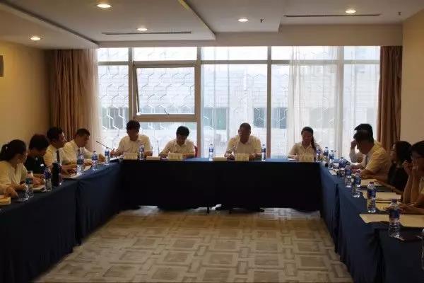 唐鑫到酒店管理公司開(kāi)展“不忘初心、牢記使命”主題教育專題調(diào)研并講黨課