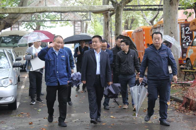 王永杰一行到西鋼、紅光物流公司調(diào)研