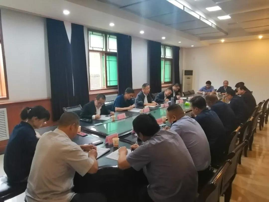 冒雨進山查汛情 關切之心系礦山——陳輝檢查指導大西溝礦業(yè)公司防汛和安全環(huán)保工作