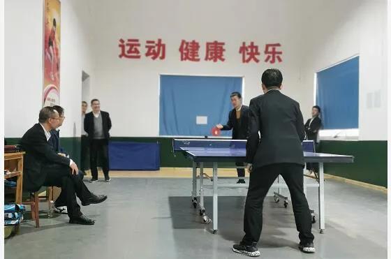 龍鋼集團(tuán)機(jī)關(guān)、鋼加公司舉辦職工乒乓球賽
