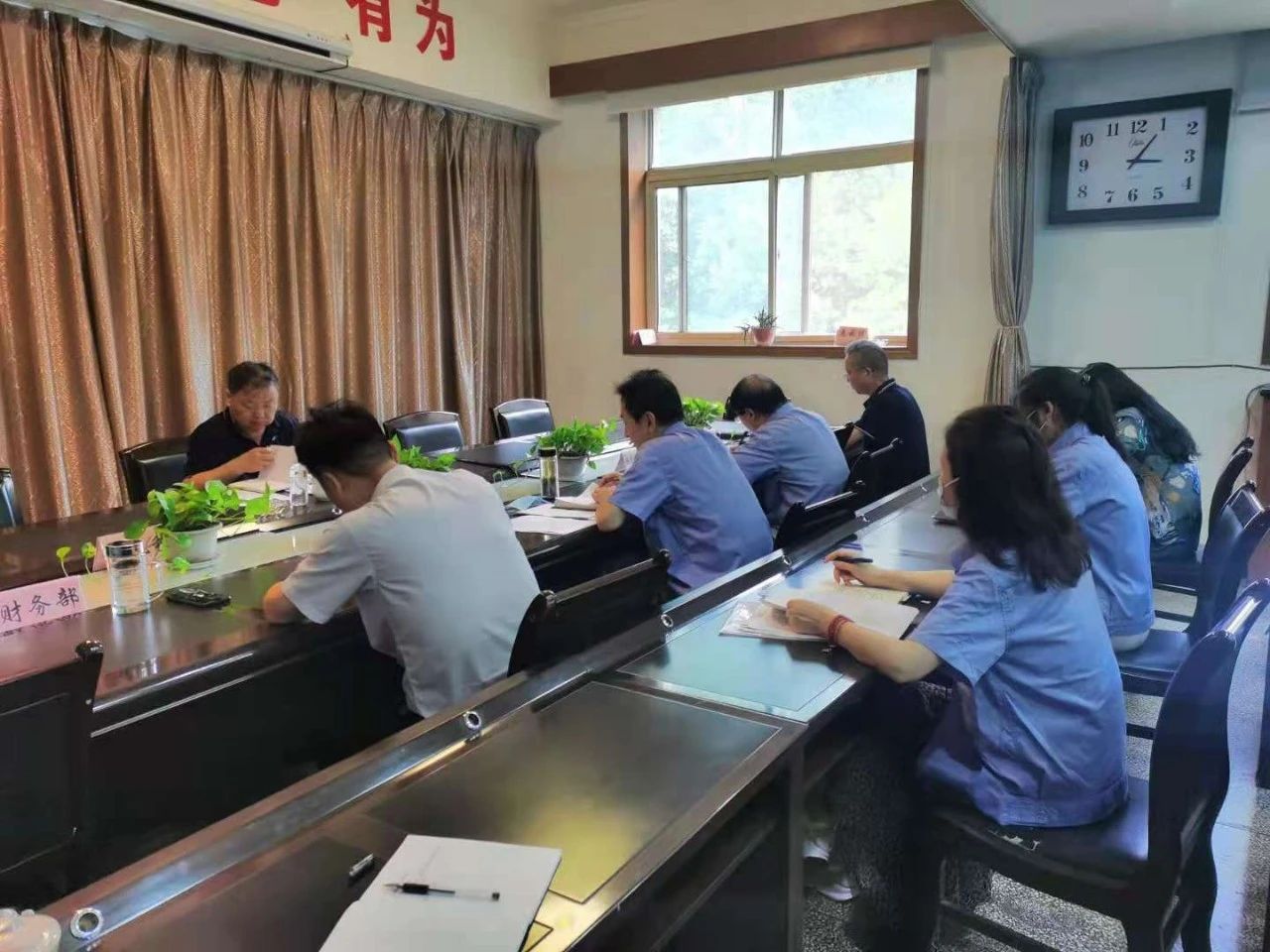 陳輝到西鋼紅光調(diào)研指導(dǎo)工作 陳輝到西鋼紅光調(diào)研指導(dǎo)工作