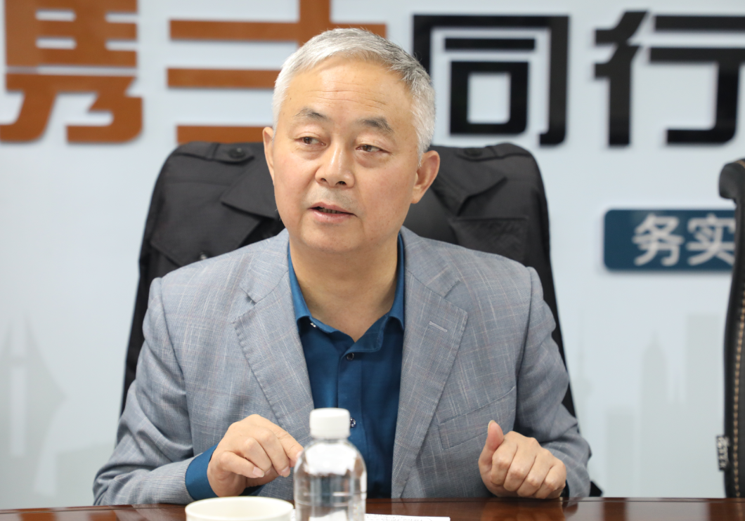 楊海峰到大西溝礦業(yè)公司調(diào)研指導菱鐵礦開發(fā)工作